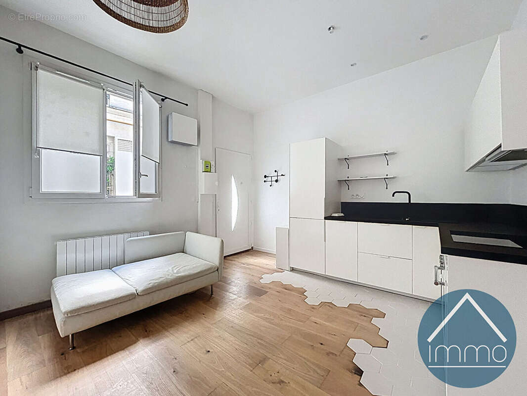 Appartement à PARIS-17E