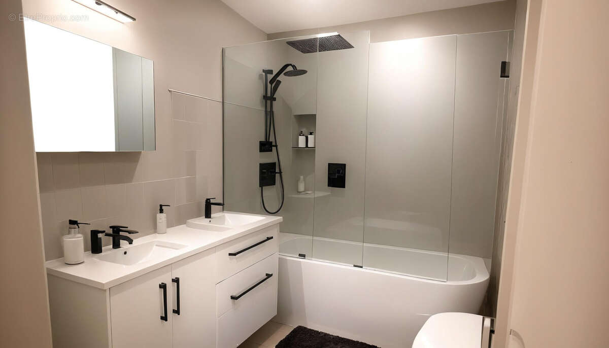 Appartement à SAINT-CYR-SUR-MER