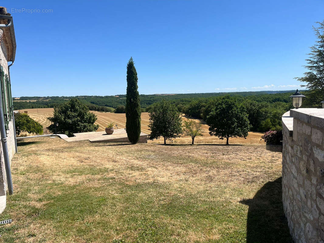 Très belle propriété à vendre dans le sud du Lot sur les hauteurs avec une superbe vue - photo 31