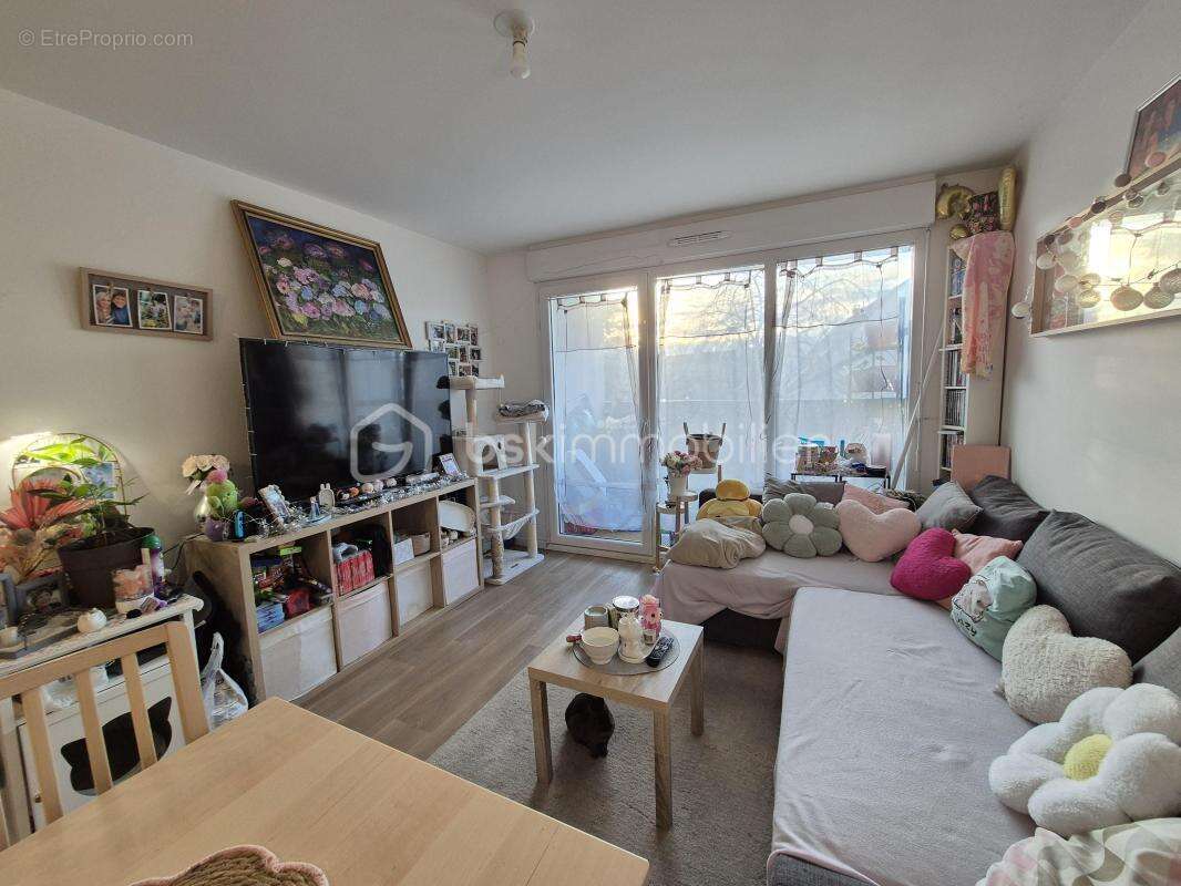 Appartement à COURCOURONNES