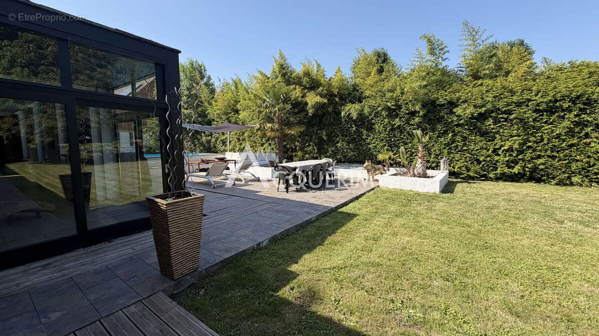 Maison 282 m² à Carvin  - photo 2