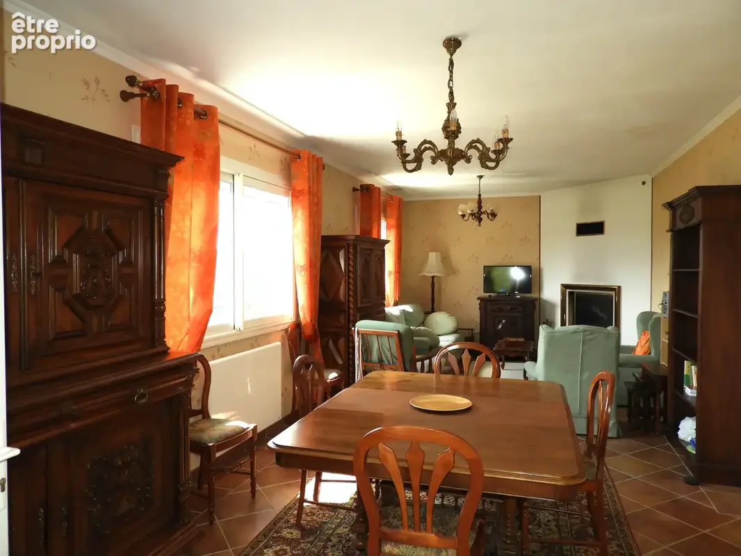 Maison de type V avec annexe dans 2040m2 de terrain. - photo 11