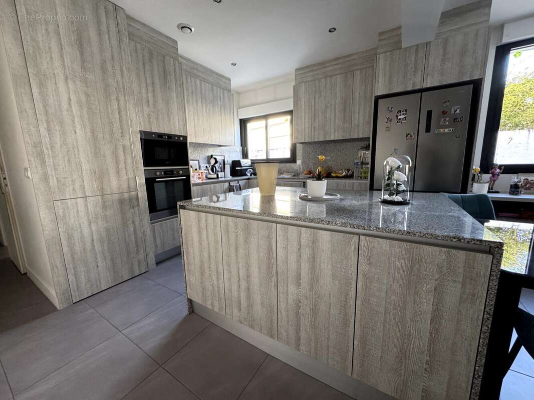 Maison à VILLENAVE-D'ORNON