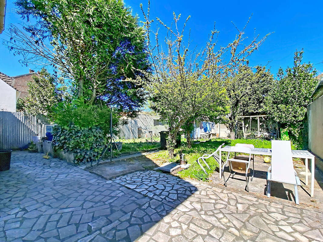 Maison à VILLENEUVE-SAINT-GEORGES