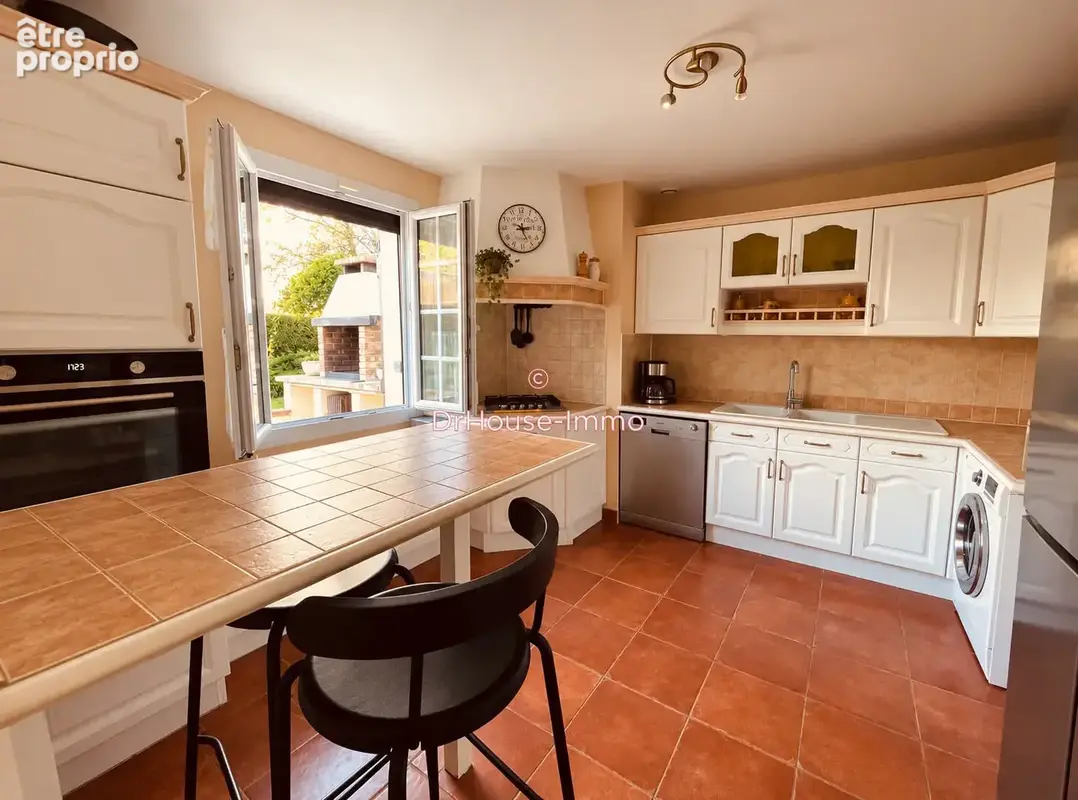Maison 5 pièces 119 m² à vendre à Vernon (27200) - photo 2