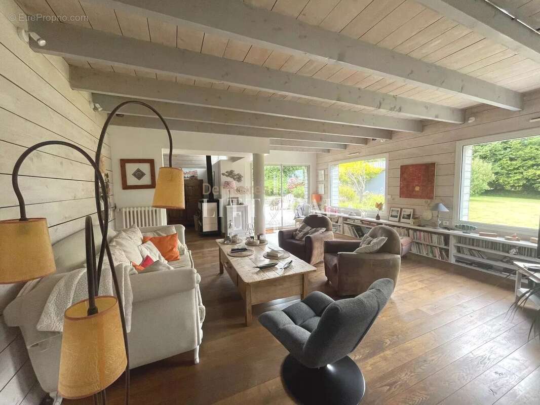 À Louannec, une maison de caractère entre mer et douceur de vivre - photo 7