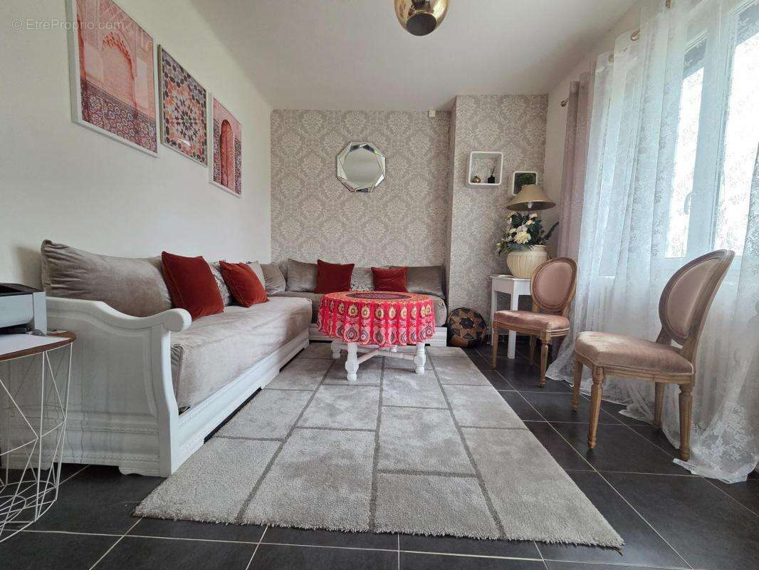 Maison à SAINT-JEAN-D&#039;ANGELY