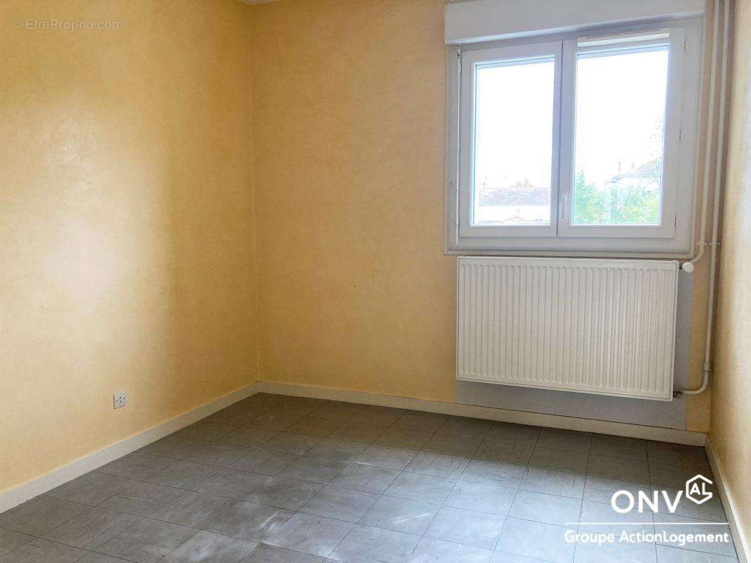 Appartement à PONT-EVEQUE