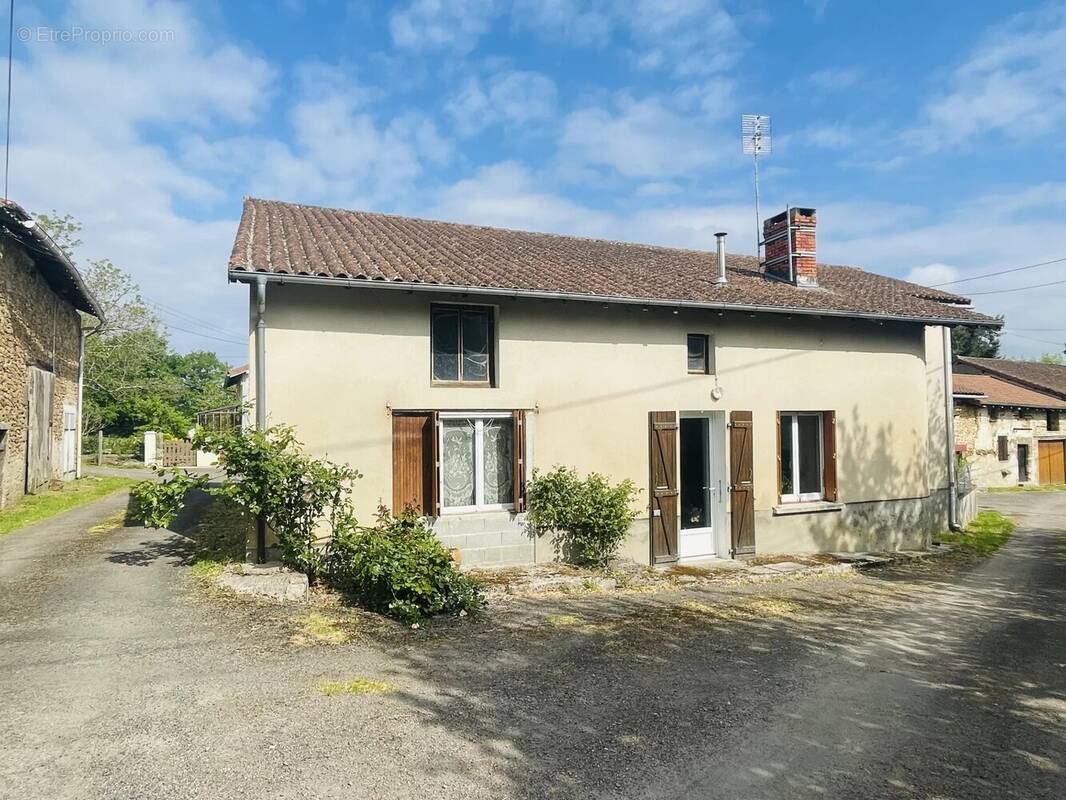 Maison à PRESSIGNAC