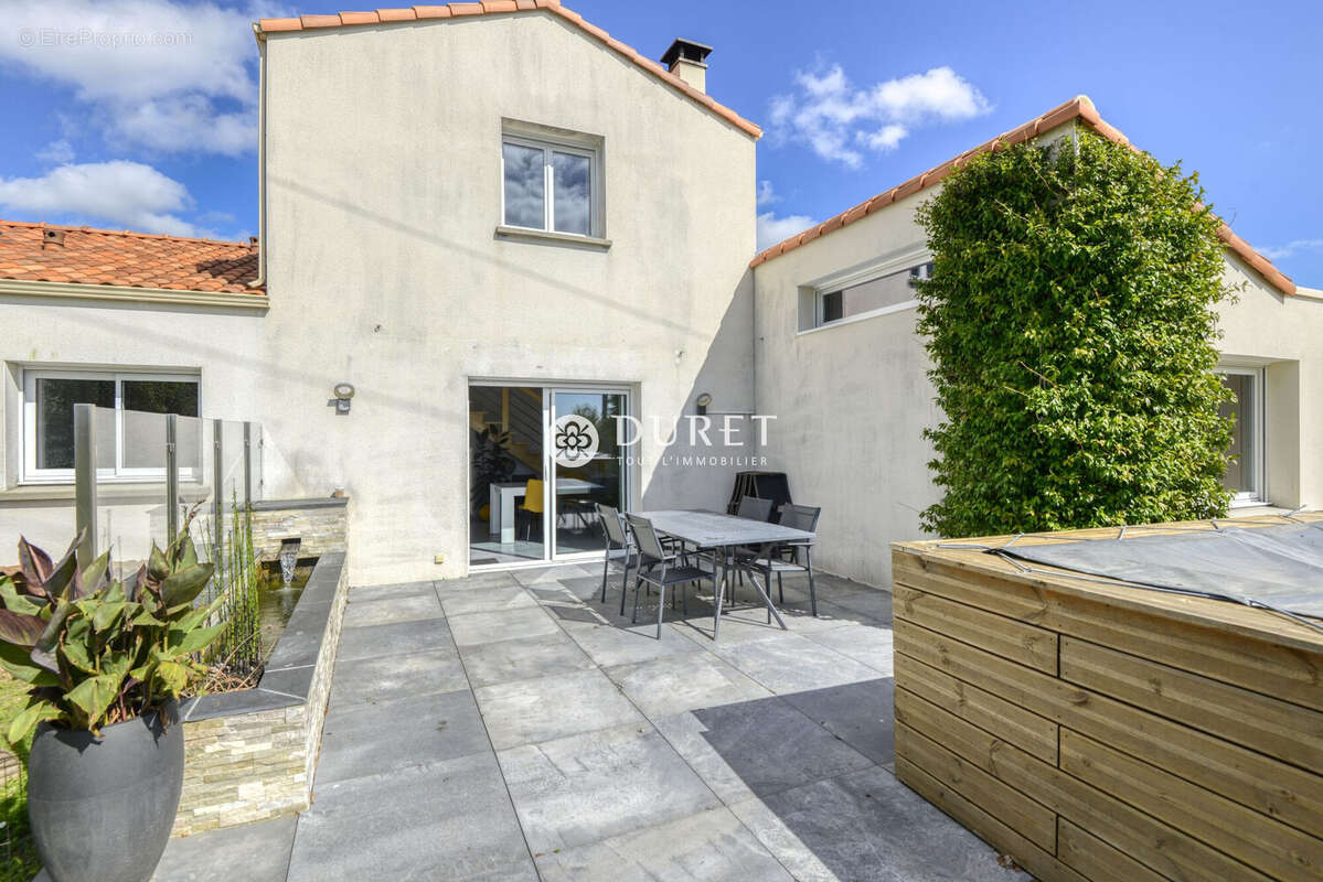 Maison à BOUSSAY