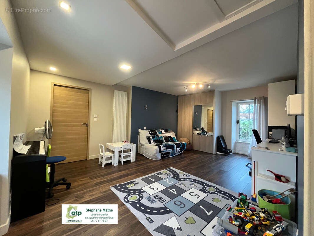 Maison à SAINT-DENIS-LA-CHEVASSE