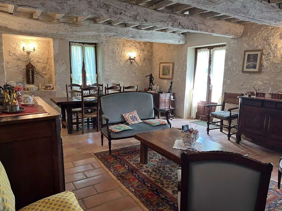 Maison à SAINT-CLAR