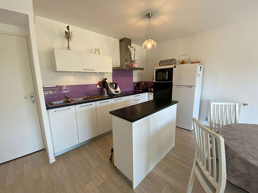 Appartement à SENE