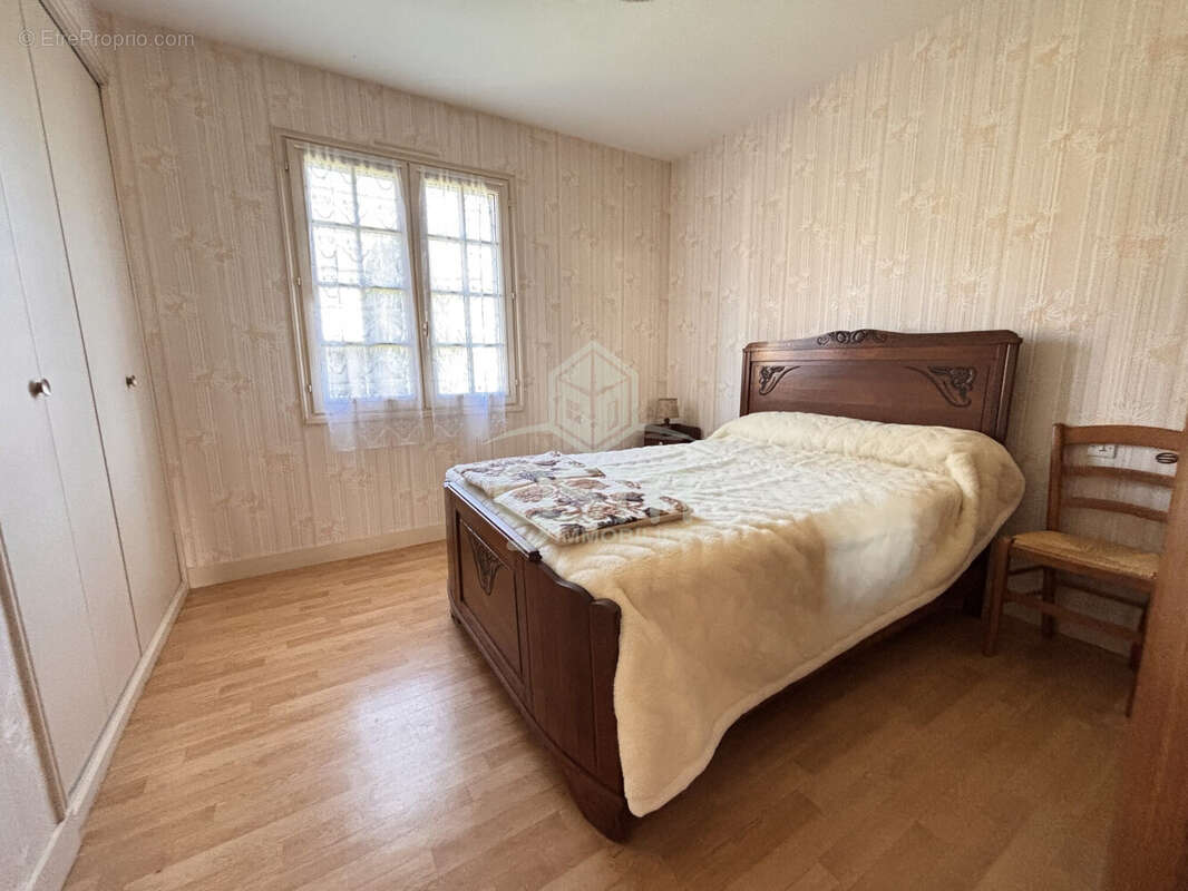 Maison à SAINTE-MAURE-DE-TOURAINE