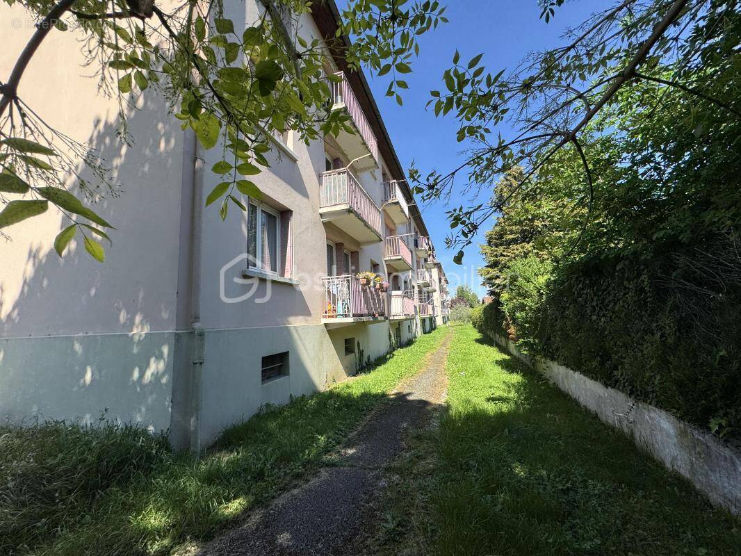 Appartement à POISAT