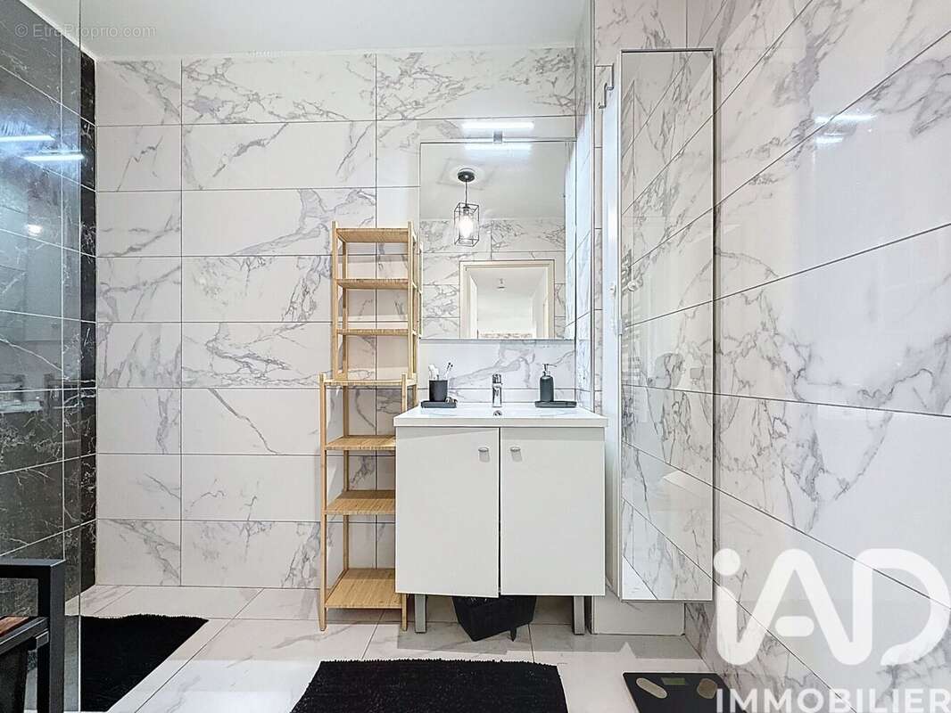 Photo 8 - Appartement à MARSEILLE-10E