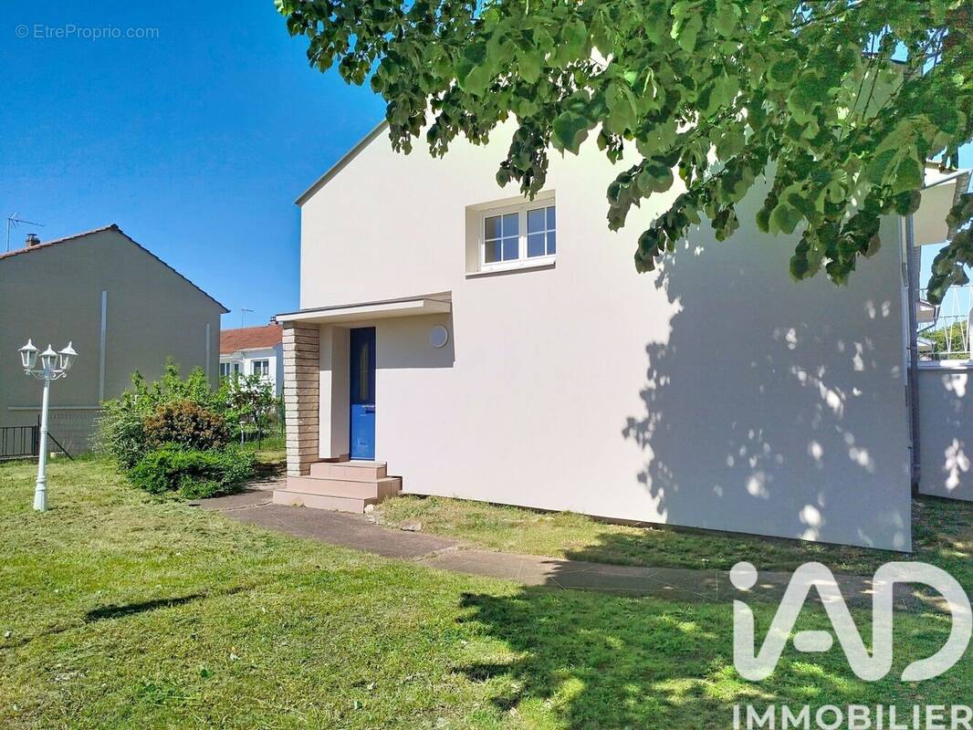 Photo 1 - Maison à MONTIGNY-LES-METZ