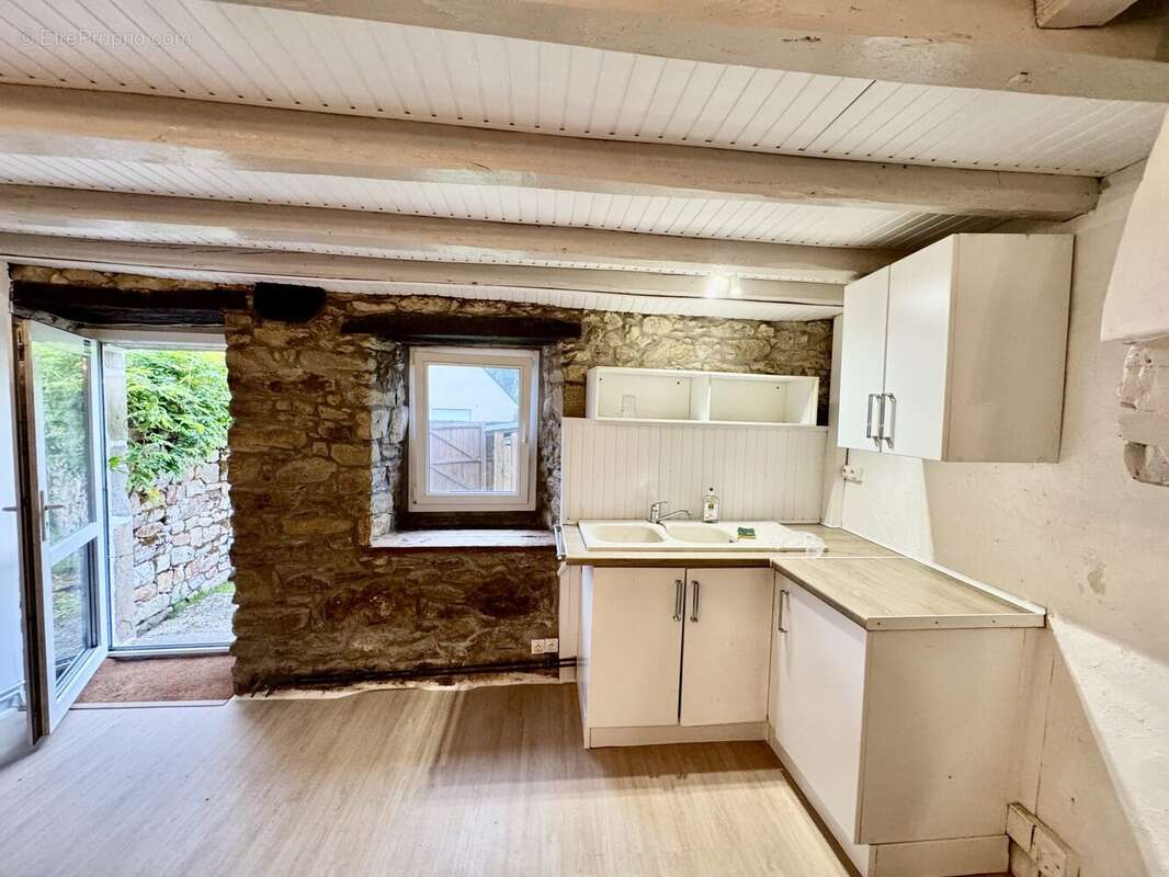 Maison à SAINT-ARMEL
