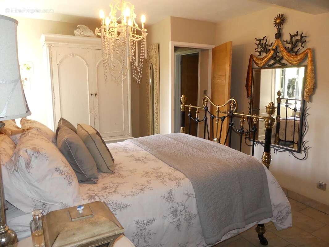 Maison à NANTEUIL-EN-VALLEE