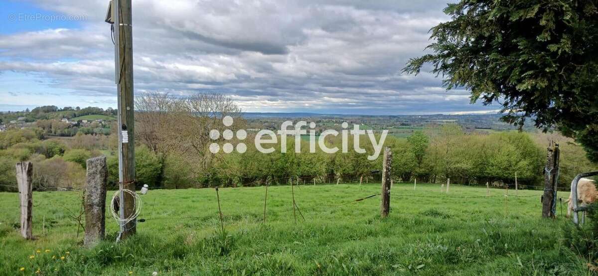 Maison à SAINT-SEVER-CALVADOS