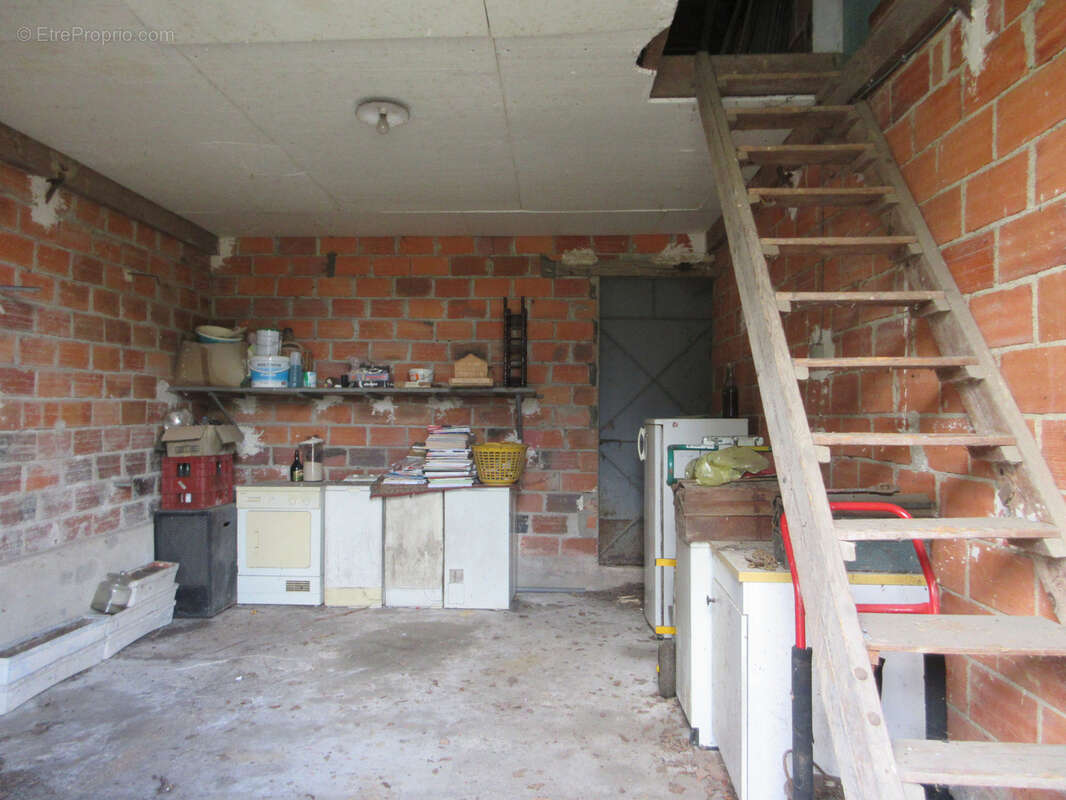 Grande maison sur Prissac avec 3 garages ! - photo 6