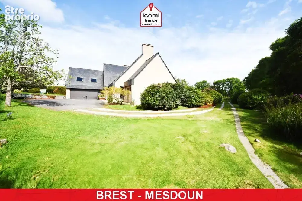 Finistere - brest (29200) - a vendre maison d’architecte de 248 m² – 5 chambres - jardin sans vis-vis de 2300 m² - garage de 41  - photo 1