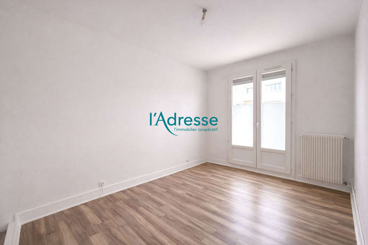 Appartement à NANTERRE