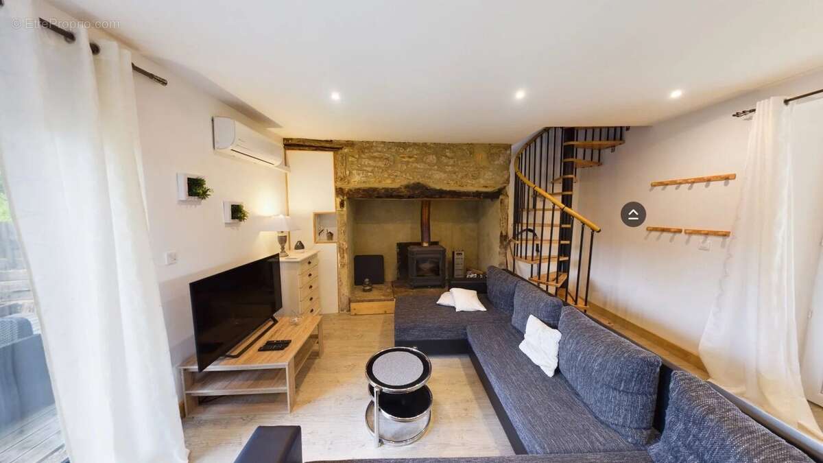 Superbe rénovation pour cette maison en pierre avec potentiel de revenus près de Beynac - photo 4