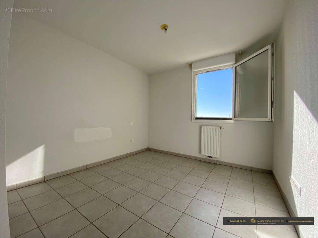 Appartement à PORT-SAINT-LOUIS-DU-RHONE