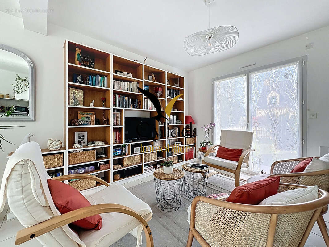 Maison à SAINT-MELOIR-DES-ONDES