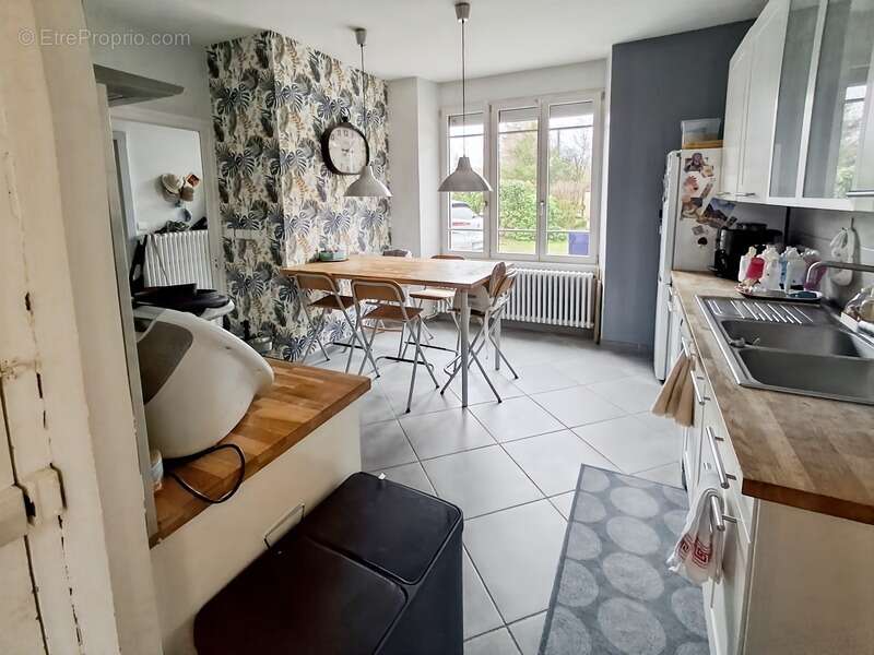 Maison à CHILLY-LE-VIGNOBLE