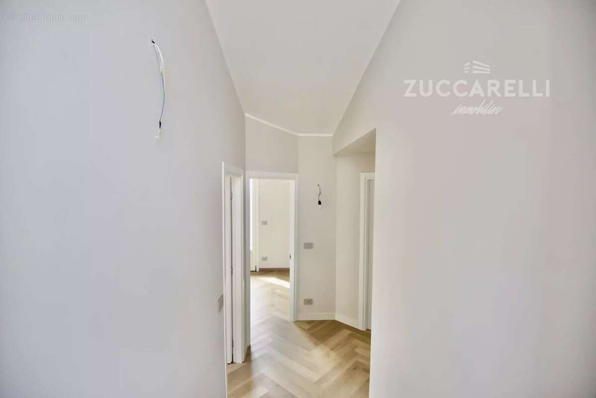 Appartement à ROQUEBRUNE-CAP-MARTIN