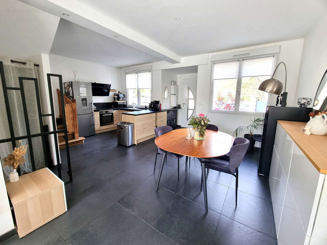 Maison à LIVRY-SUR-SEINE