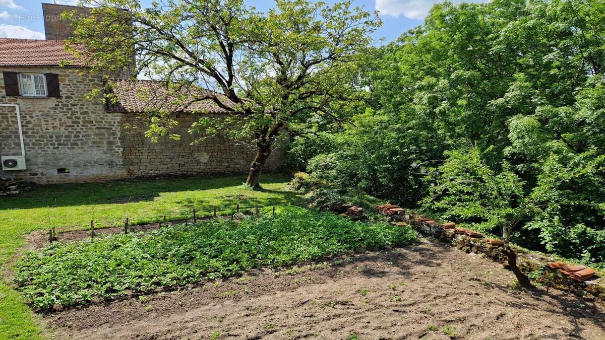 20230525160014 - Maison à FIGEAC