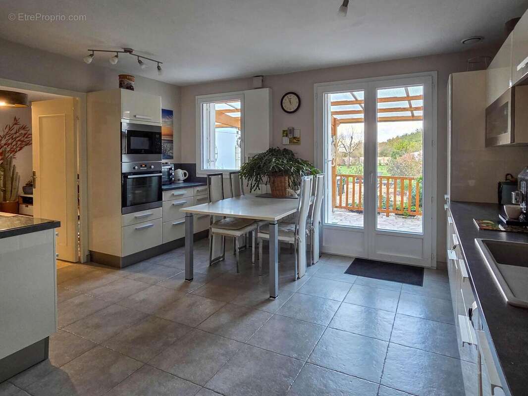 Photo 4 - Maison à LONGUE-JUMELLES