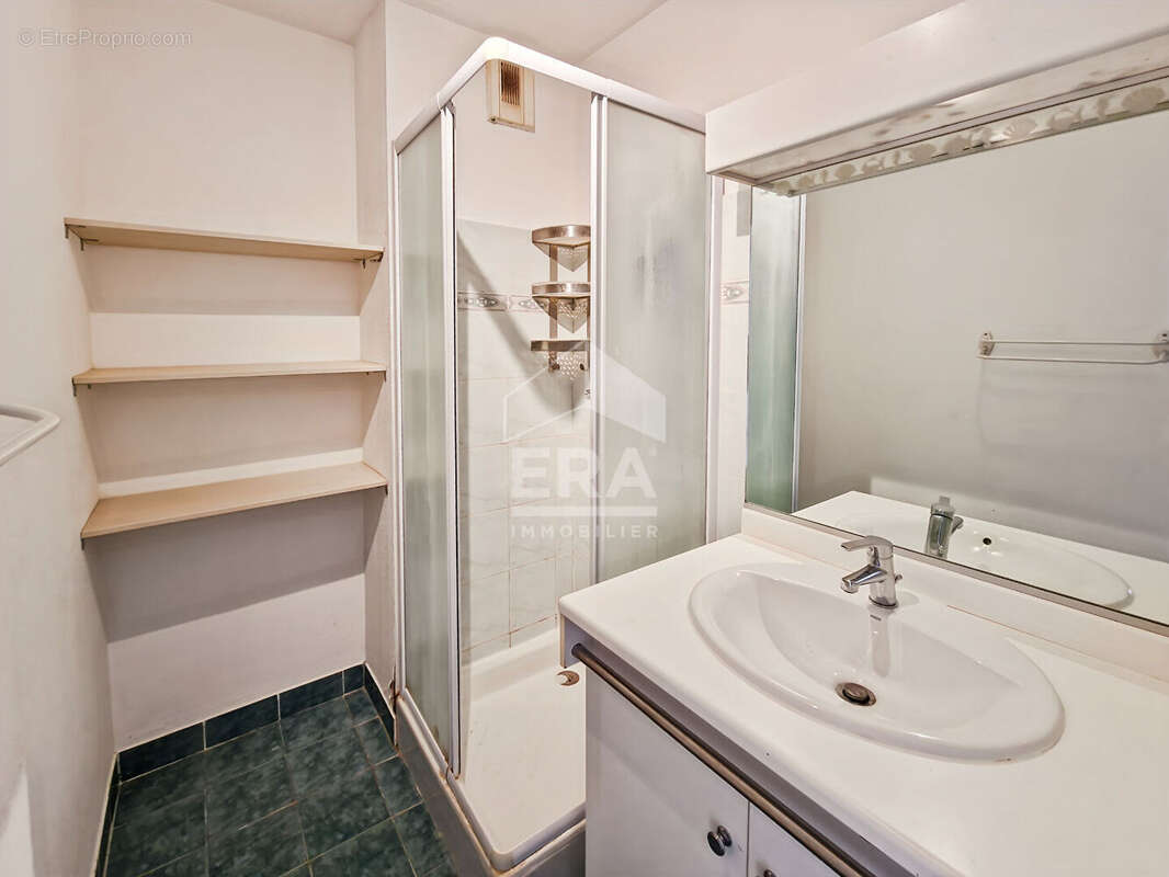 Appartement à MOUANS-SARTOUX