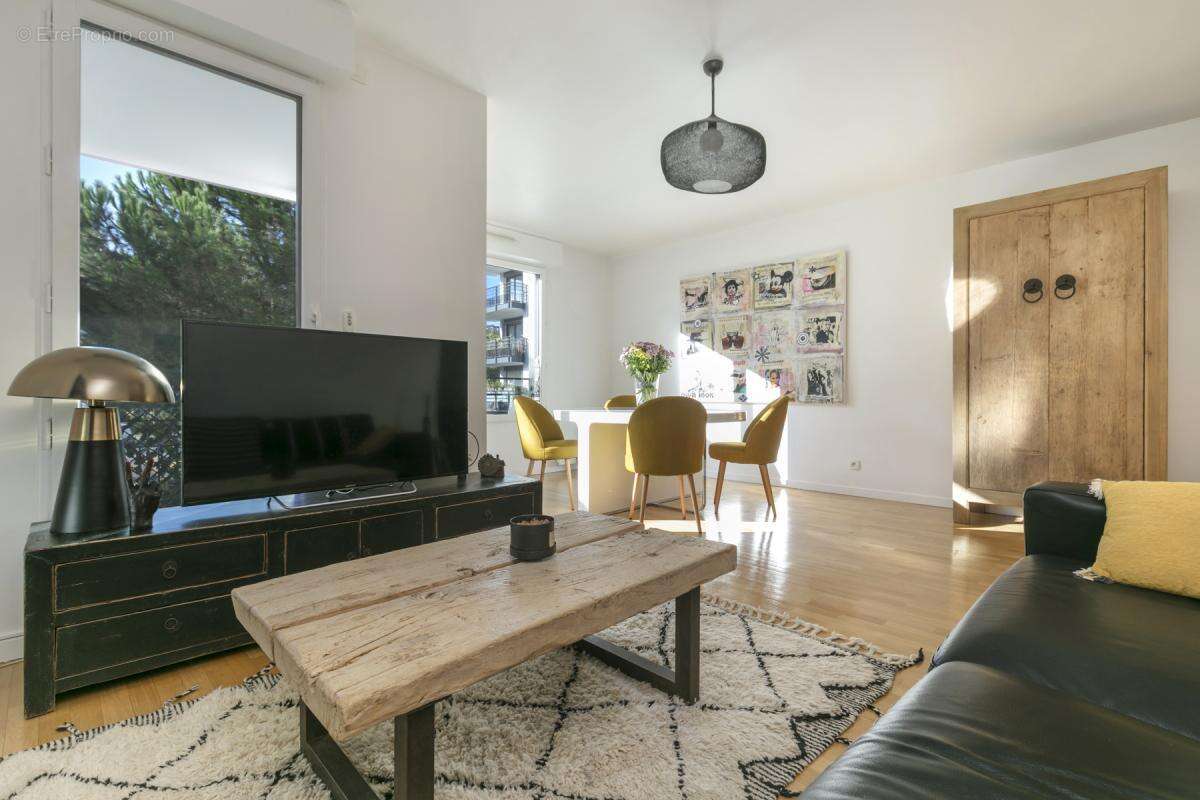 Appartement à ISSY-LES-MOULINEAUX