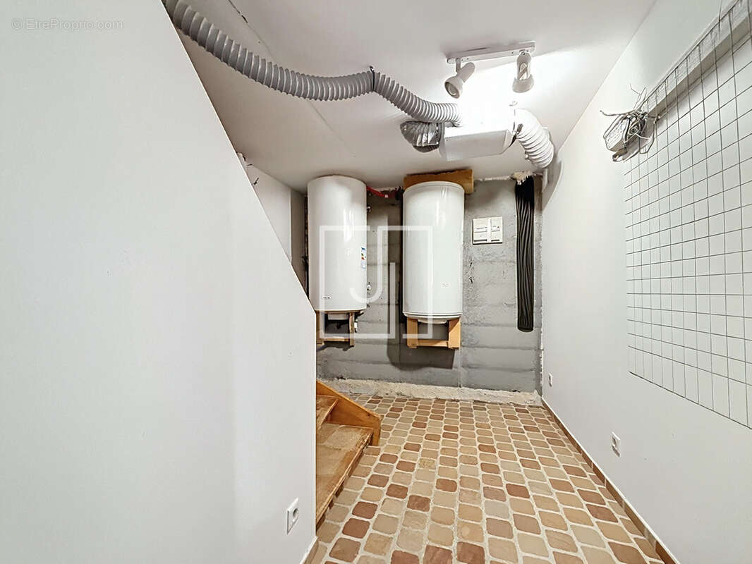 Maison à LE LAUZET-UBAYE