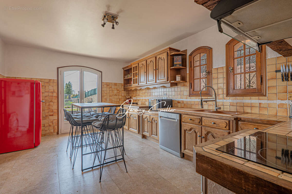 Appartement 165 m² à Saint-Laurent-Du-Var  - photo 16