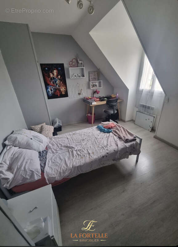 Maison à FRENEUSE