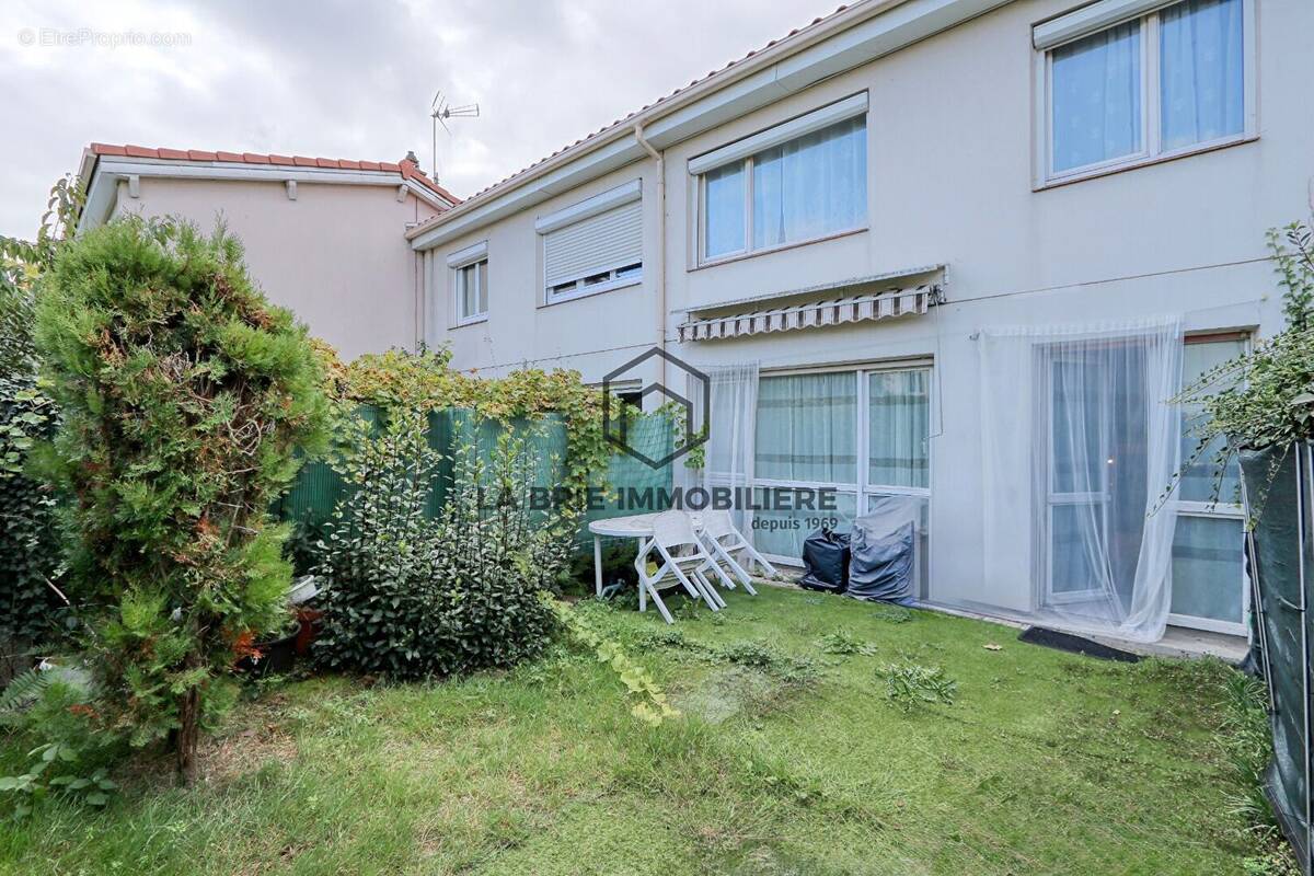 Maison à VILLECRESNES