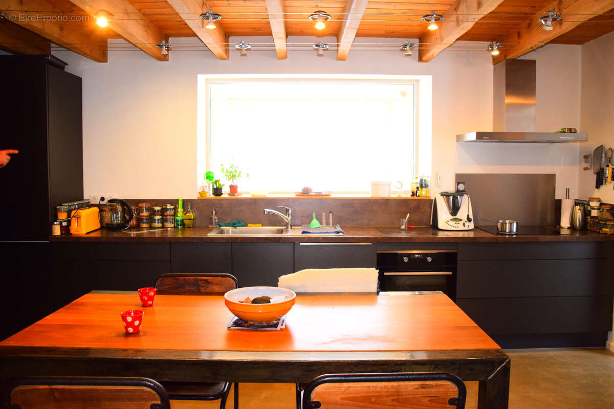 Maison à LE LAC-D&#039;ISSARLES