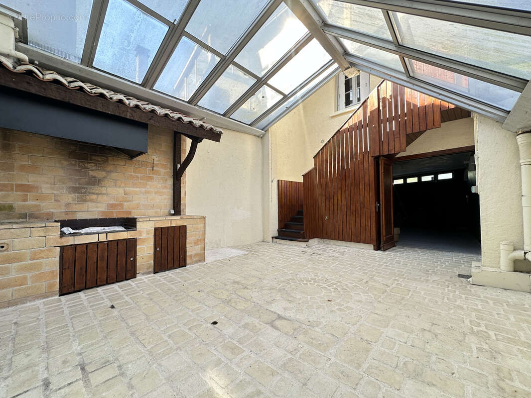 Appartement à BARBEZIEUX-SAINT-HILAIRE