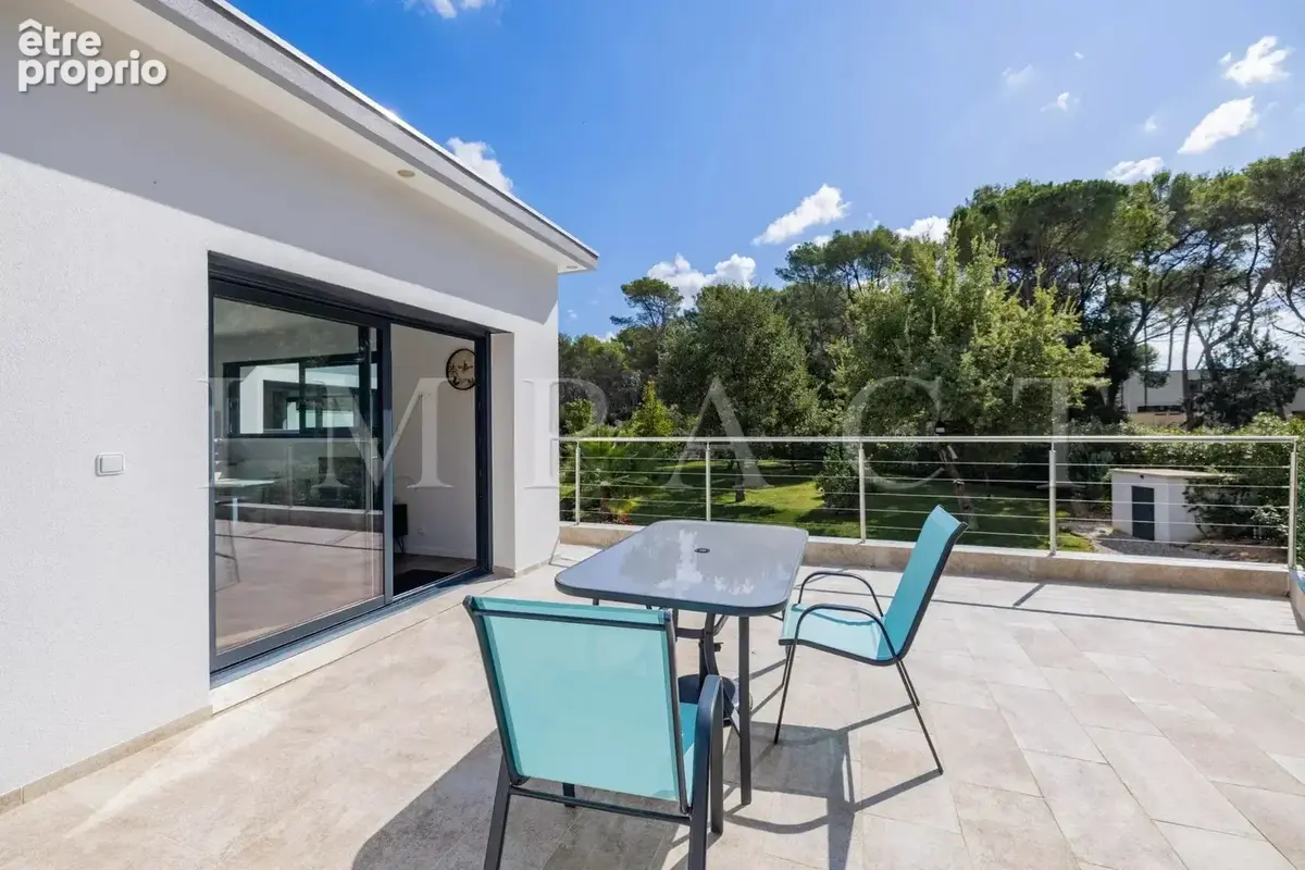 Mouans-Sartoux limite Mougins, Villa contemporaine de 220m2 avec piscine à vendre - photo 25