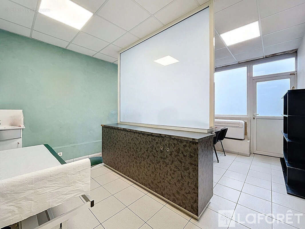 Commerce à SAINT-MICHEL-SUR-ORGE