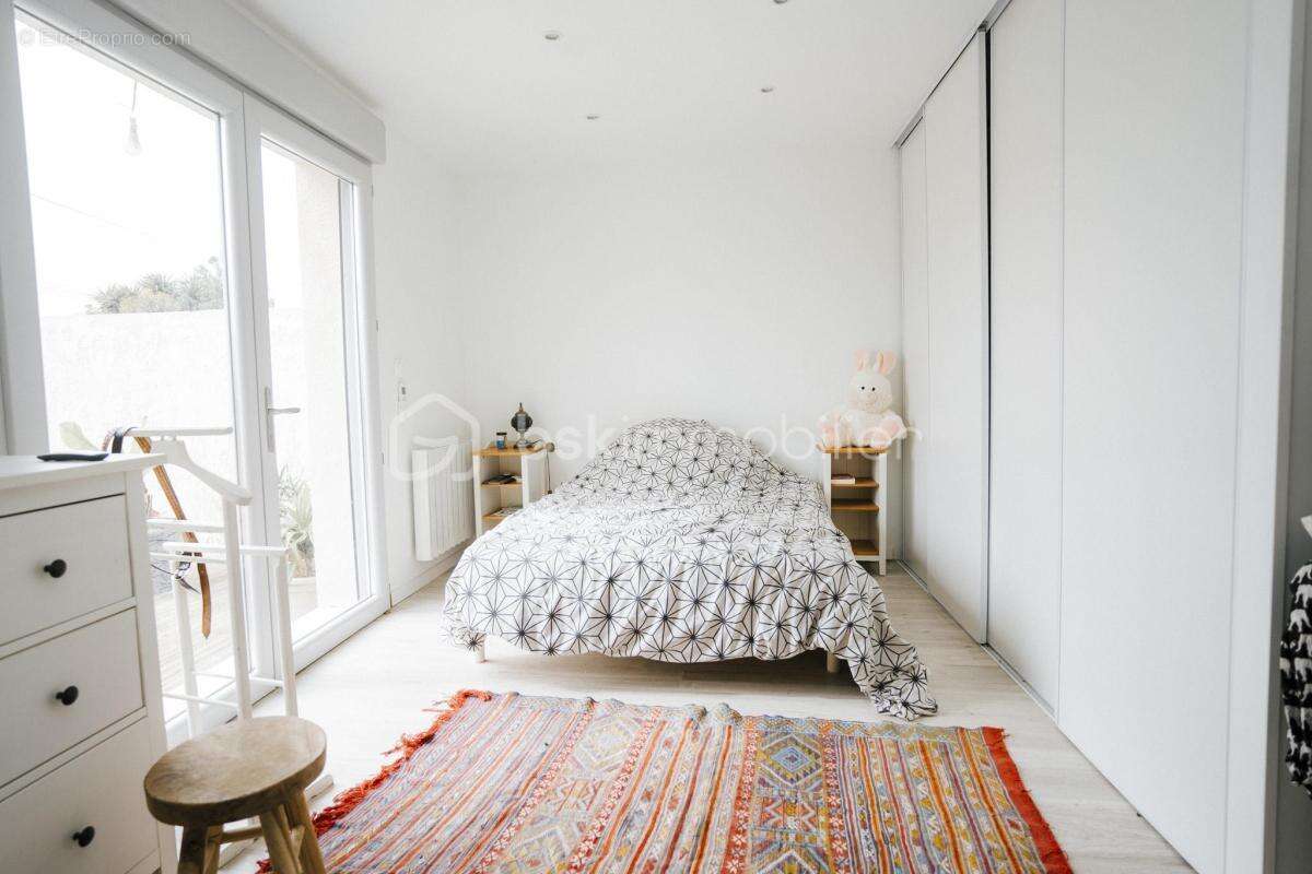 Maison de Plain-pied 150m2 - 3 chambres - 1010 m2 de jardin et piscine - photo 15