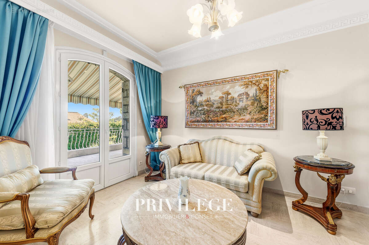 Maison à MOUGINS
