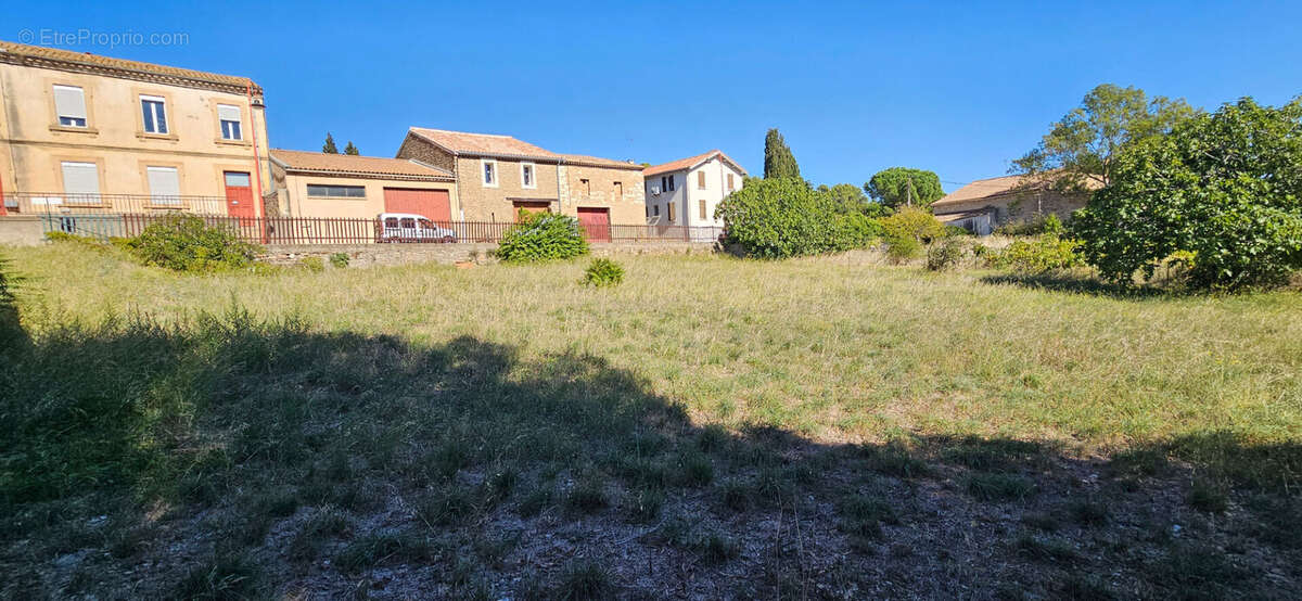 Terrain à LA CAUNETTE