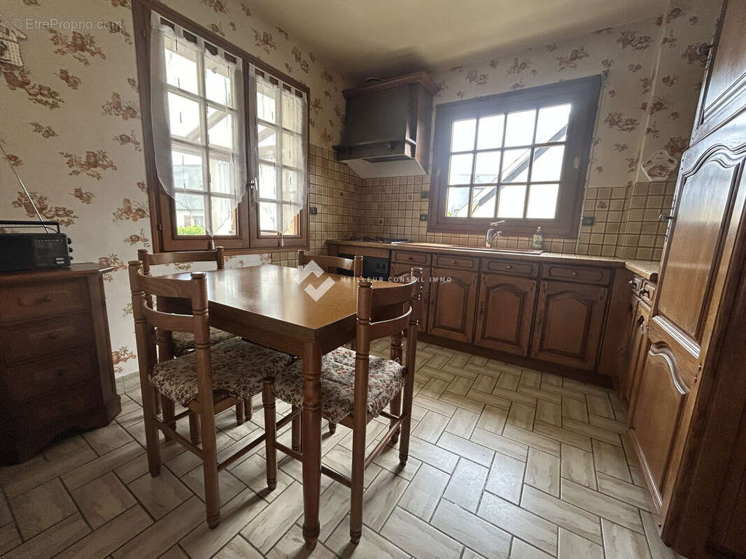 Maison 101 m² à Yffiniac  - photo 7