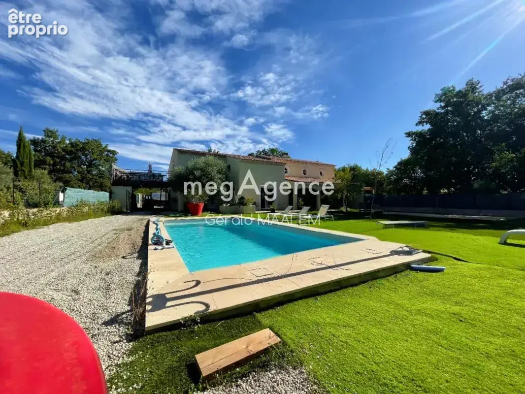 Maison de 350m² avec piscine à Régusse - photo 14